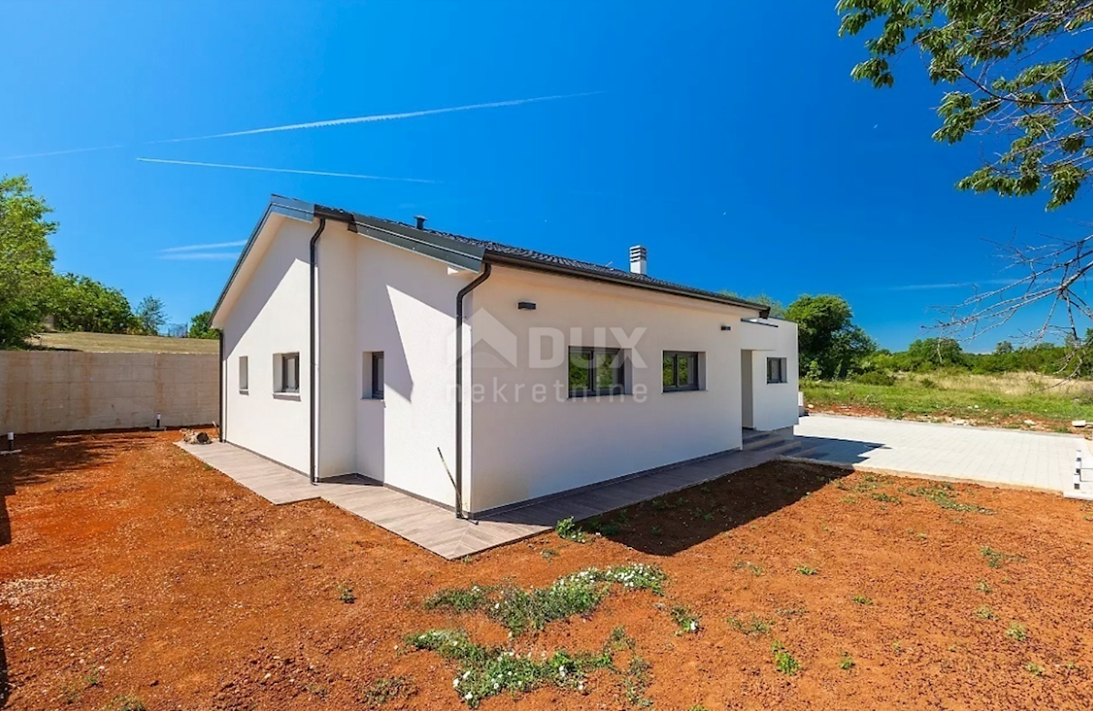 ISTRIA, LABIN - Casa su un piano di nuova costruzione con piscina