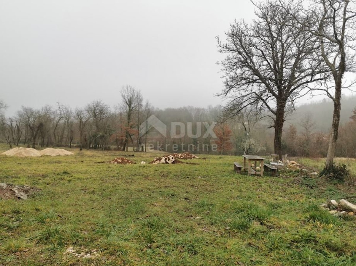 Terreno Zabrežani, Pazin - Okolica, 1.050m2