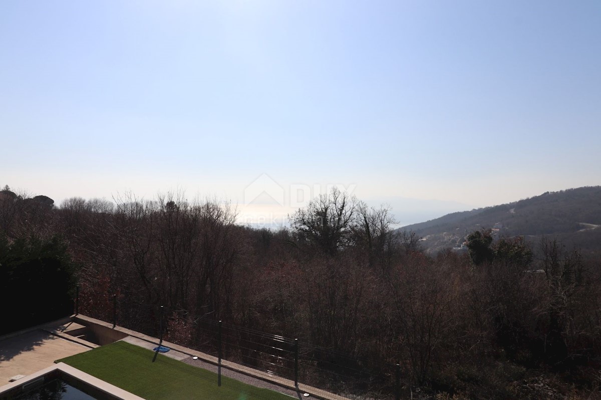 Opatija, Bregi - Casa di nuova costruzione con piscina e vista mare