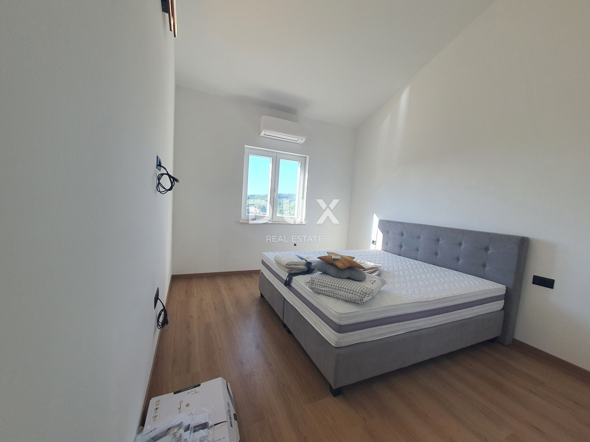 Opatija, Bregi - Casa di nuova costruzione con piscina e vista mare