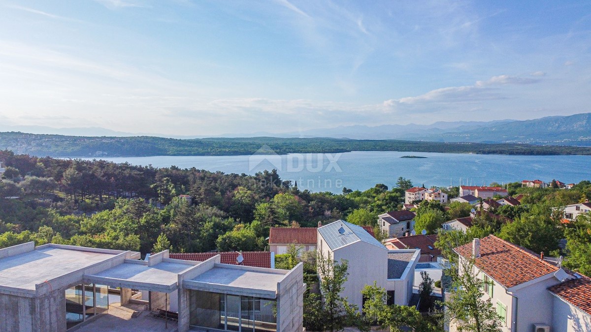 ISOLA DI KRK, KLIMNO - terreno edificabile 1040m2 a soli 300 metri dal mare con vista mare, posizione tranquilla