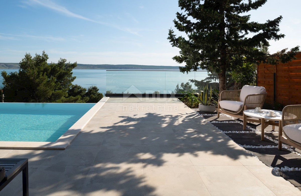 ZADAR, STARIGRAD - Villa di lusso a 100 m dal mare