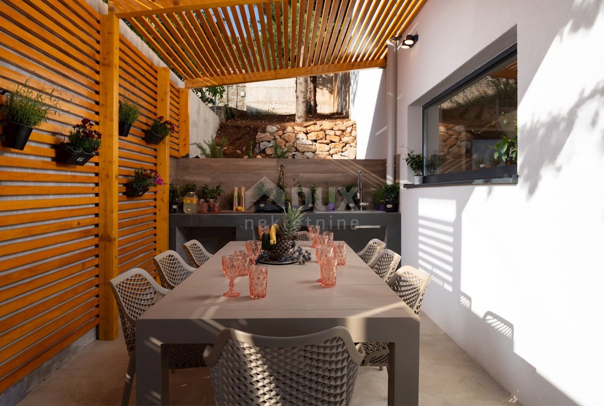 ZADAR, STARIGRAD - Villa di lusso a 100 m dal mare