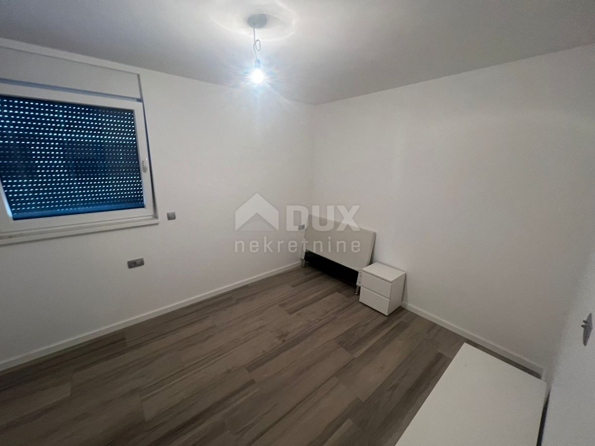 CITTÀ DI KRK - Lussuoso appartamento con tre camere da letto e una camera da letto al piano terra con vista sul mare