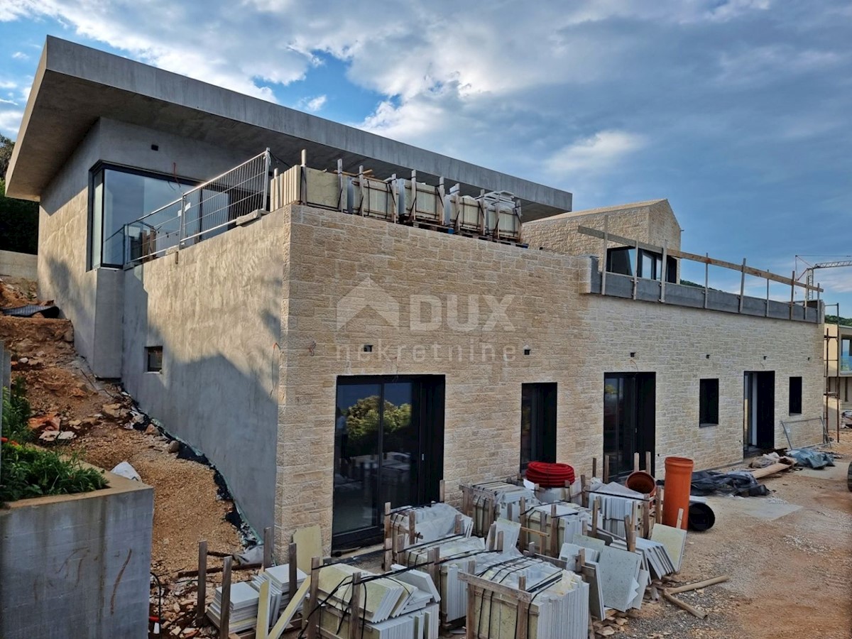 ISTRIA, RABAC - Un'imponente villa con una vista sensazionale