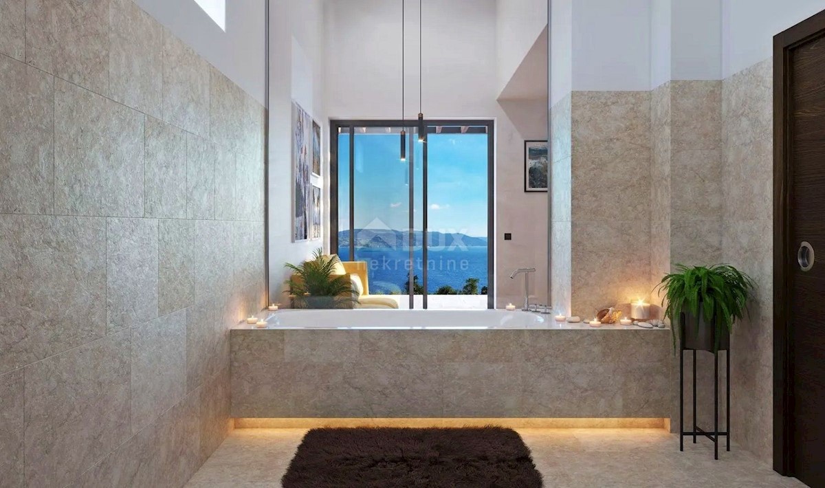 ISTRIA, RABAC - Un'imponente villa con una vista sensazionale