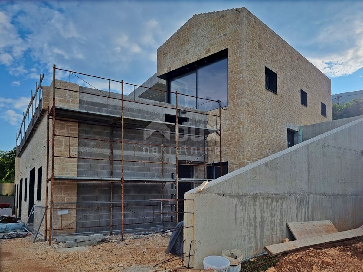 ISTRIA, RABAC - Un'imponente villa con una vista sensazionale