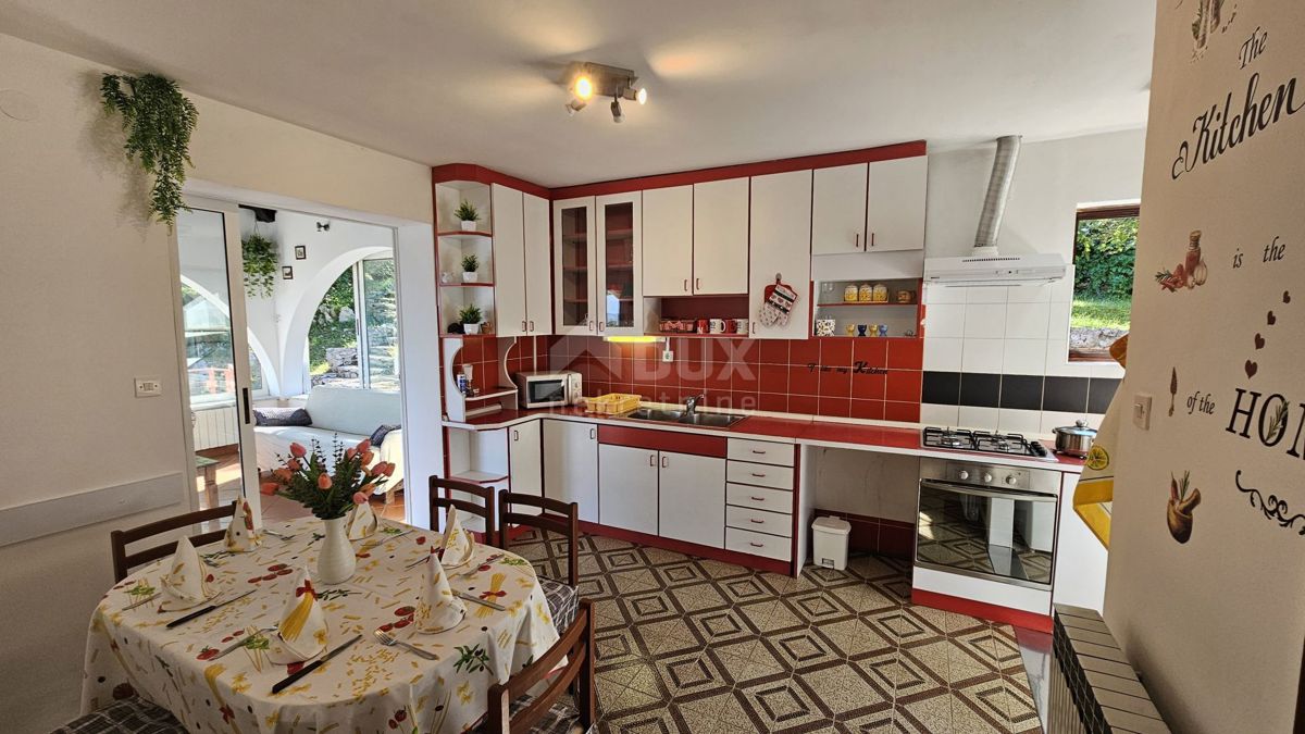 OPATIJA, SVETA JELENA - casa 200m2 con vista mare + ambiente 1000m2