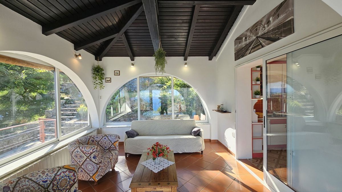 OPATIJA, SVETA JELENA - casa 200m2 con vista mare + ambiente 1000m2