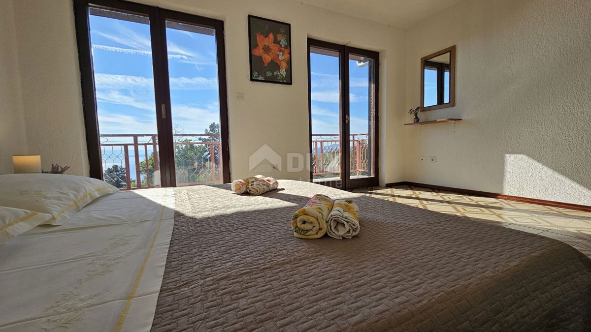 OPATIJA, SVETA JELENA - casa 200m2 con vista mare + ambiente 1000m2