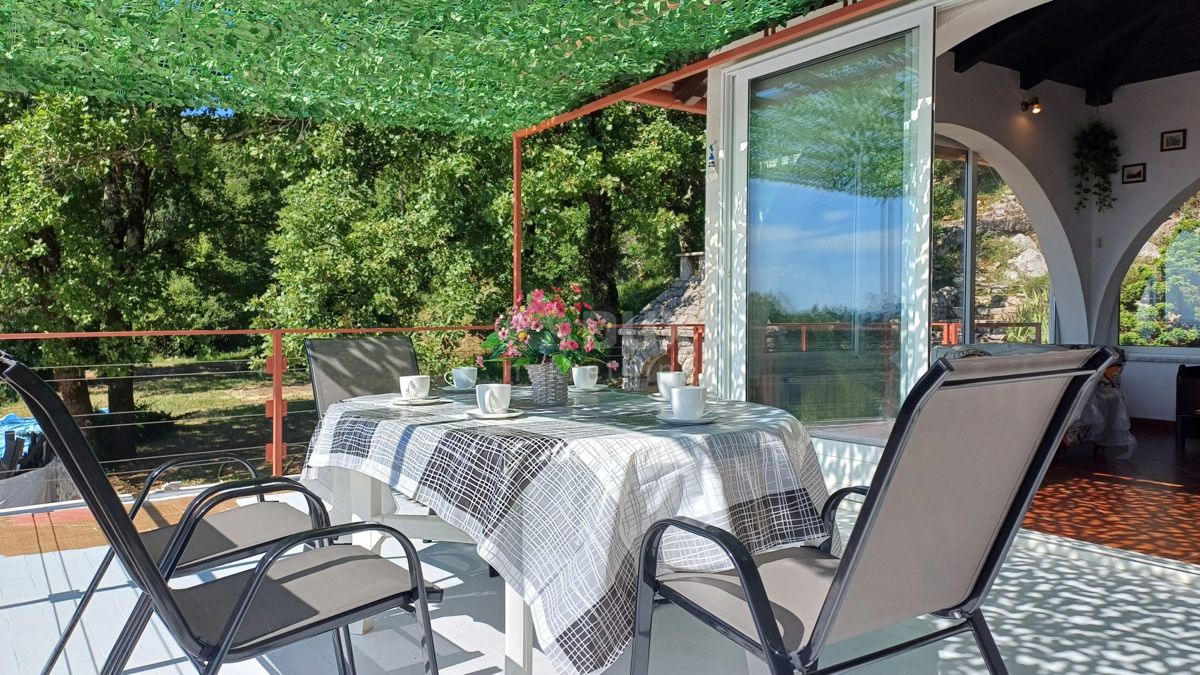 OPATIJA, SVETA JELENA - casa 200m2 con vista mare + ambiente 1000m2