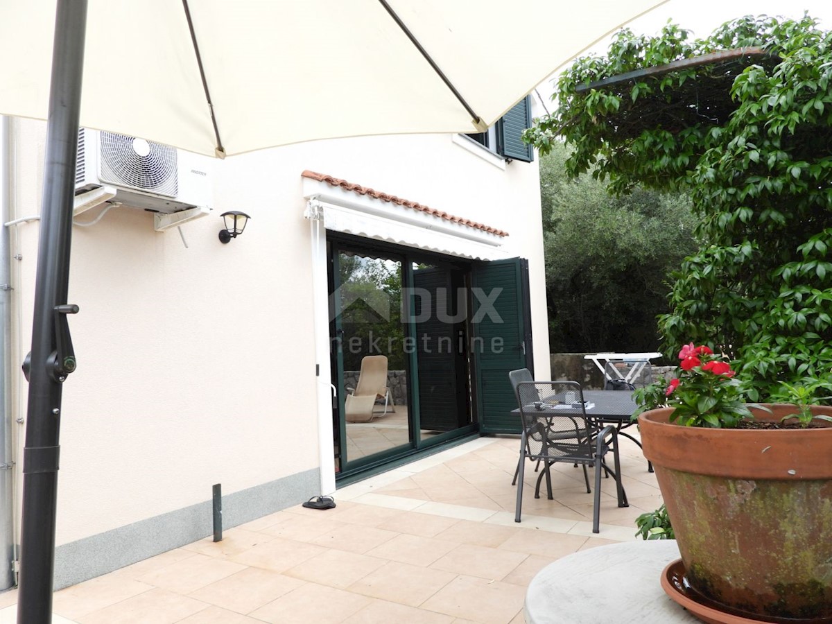 KRK, DOBRINJ - casa indipendente 135m2 con vista mare + ambiente 150m2