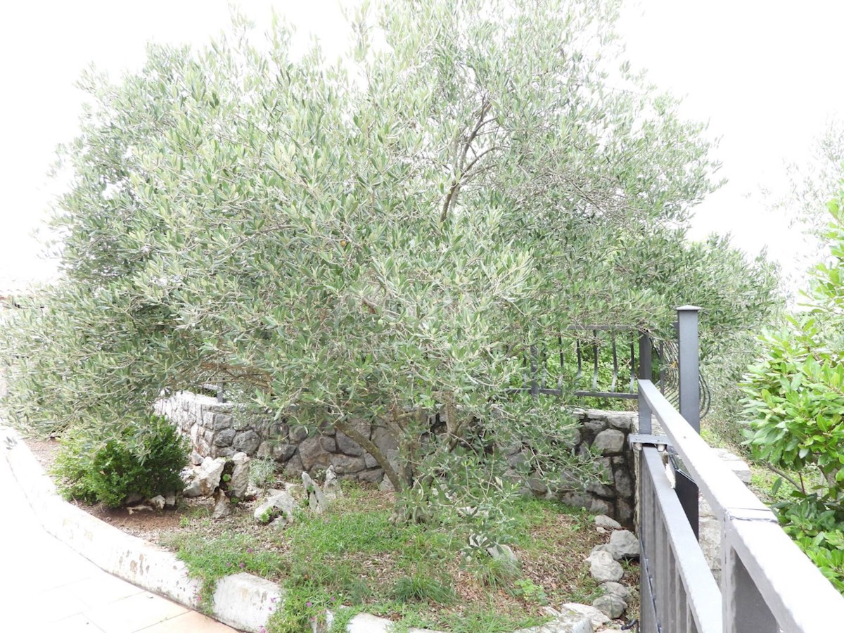 KRK, DOBRINJ - casa indipendente 135m2 con vista mare + ambiente 150m2