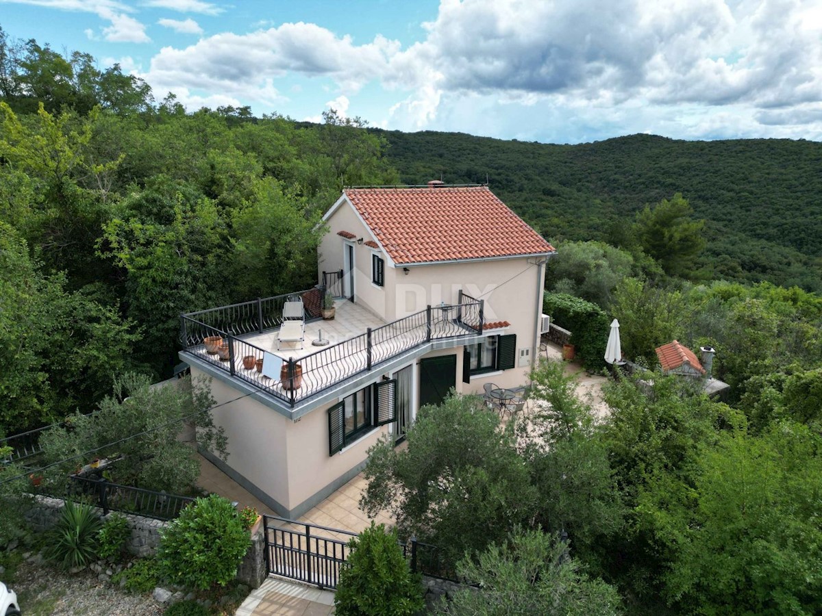 KRK, DOBRINJ - casa indipendente 135m2 con vista mare + ambiente 150m2