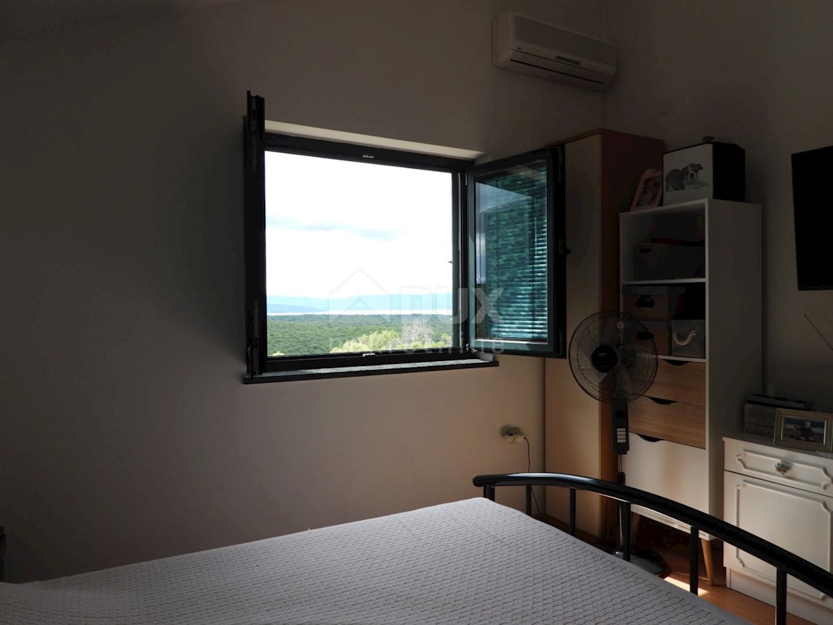 KRK, DOBRINJ - casa indipendente 135m2 con vista mare + ambiente 150m2