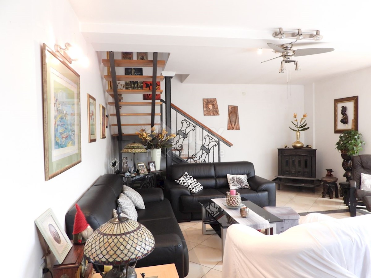 KRK, DOBRINJ - casa indipendente 135m2 con vista mare + ambiente 150m2