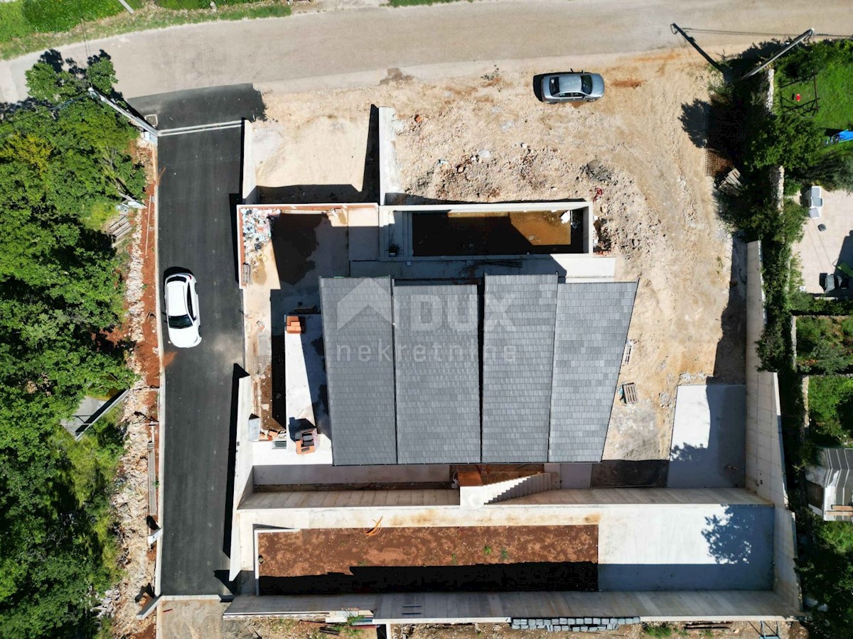 OPATIA, ST. JELENA - villa 250m2 con vista panoramica sul mare e piscina + giardino paesaggistico 1200m2