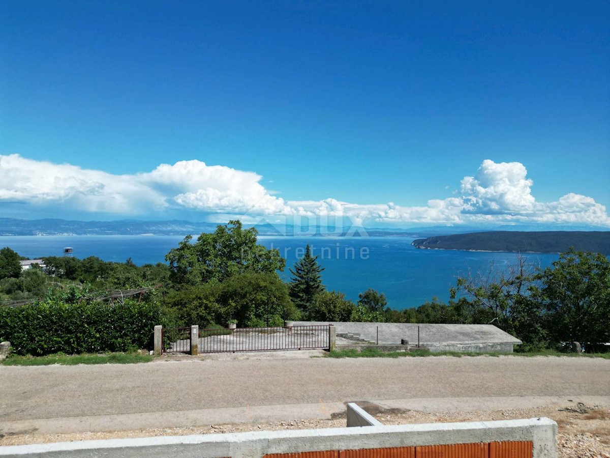 OPATIA, ST. JELENA - villa 250m2 con vista panoramica sul mare e piscina + giardino paesaggistico 1200m2
