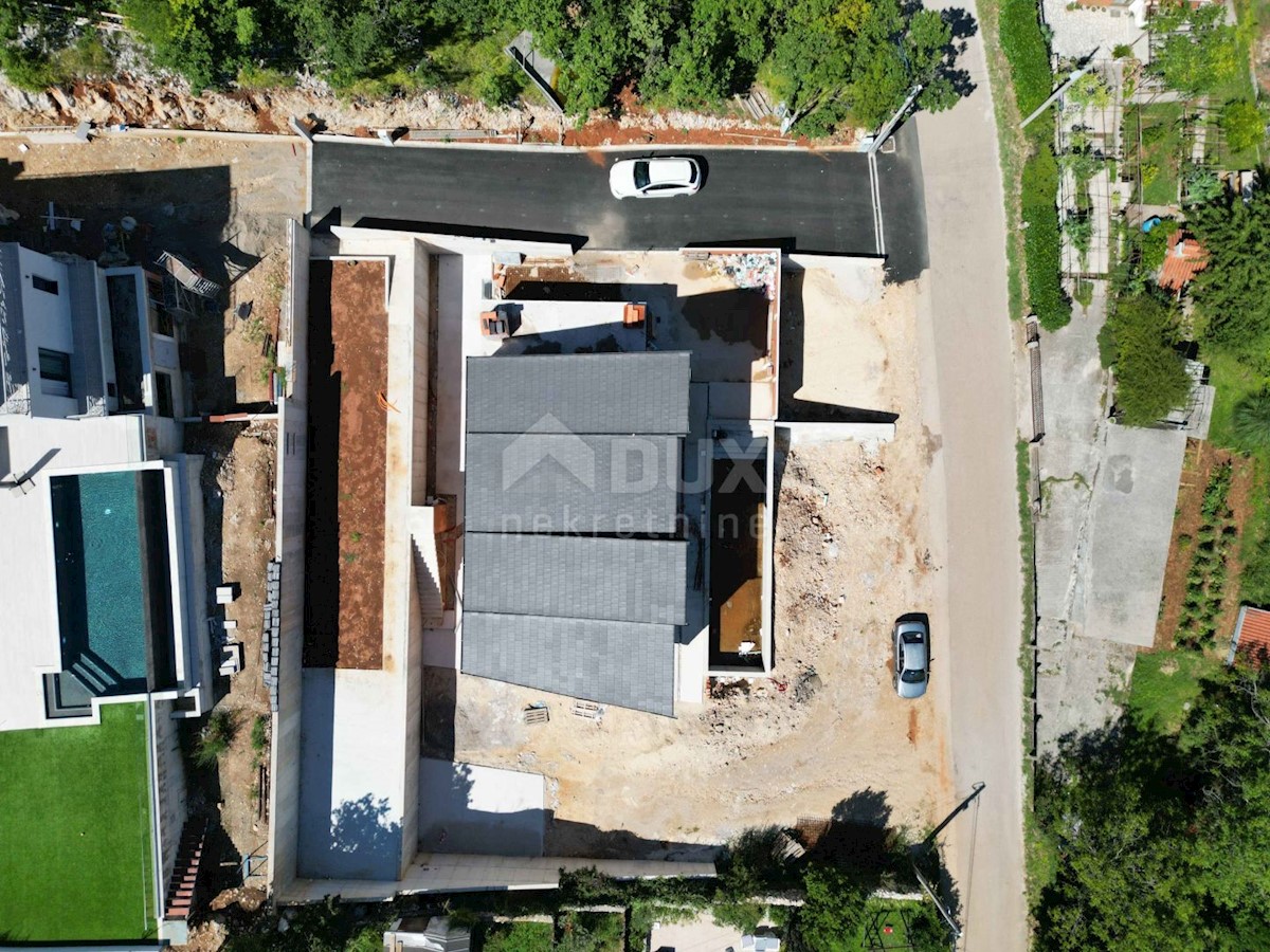 OPATIA, ST. JELENA - villa 250m2 con vista panoramica sul mare e piscina + giardino paesaggistico 1200m2
