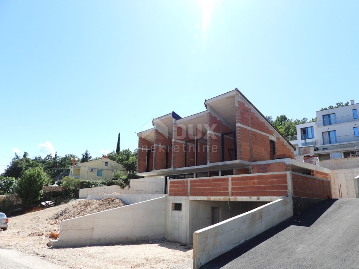 OPATIA, ST. JELENA - villa 250m2 con vista panoramica sul mare e piscina + giardino paesaggistico 1200m2