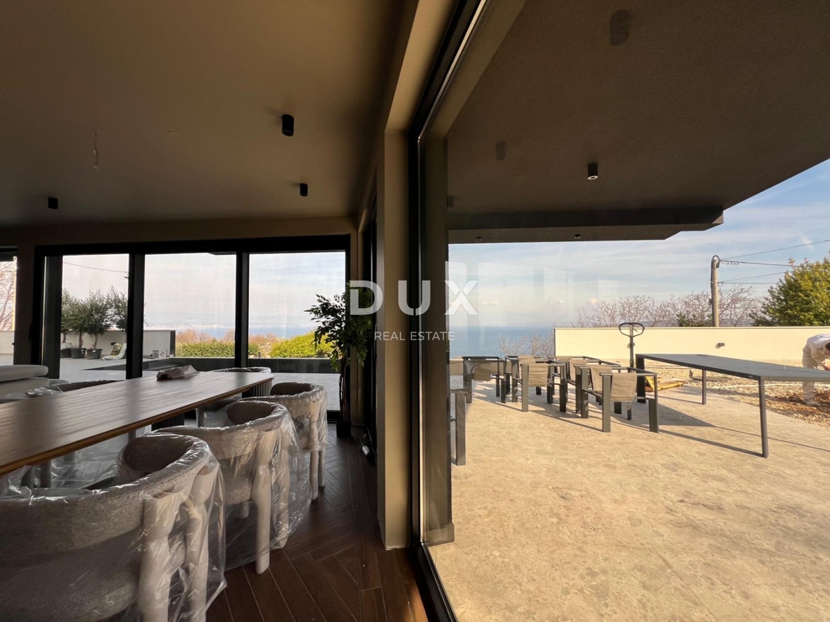 OPATIA, ST. JELENA - villa 250m2 con vista panoramica sul mare e piscina + giardino paesaggistico 1200m2