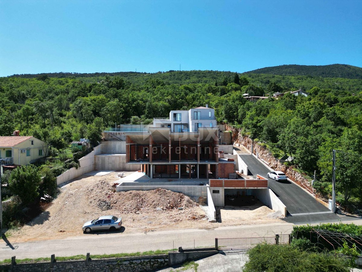 OPATIA, ST. JELENA - villa 250m2 con vista panoramica sul mare e piscina + giardino paesaggistico 1200m2