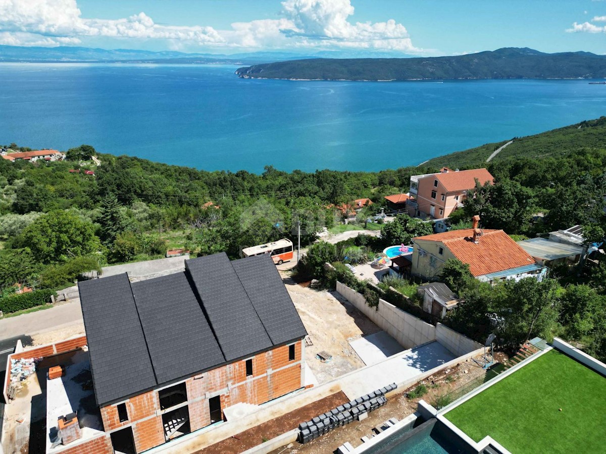 OPATIA, ST. JELENA - villa 250m2 con vista panoramica sul mare e piscina + giardino paesaggistico 1200m2
