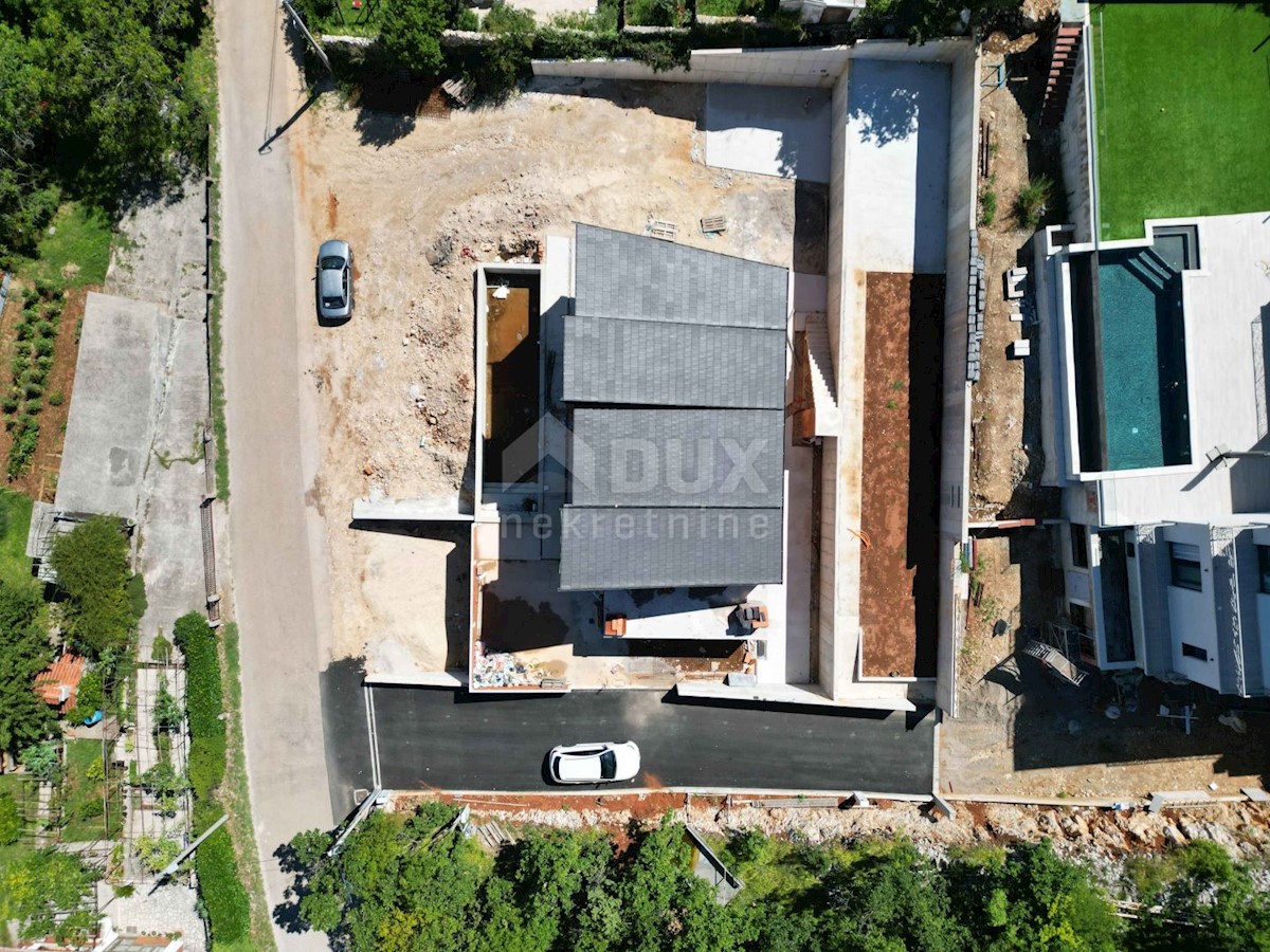 OPATIA, ST. JELENA - villa 250m2 con vista panoramica sul mare e piscina + giardino paesaggistico 1200m2
