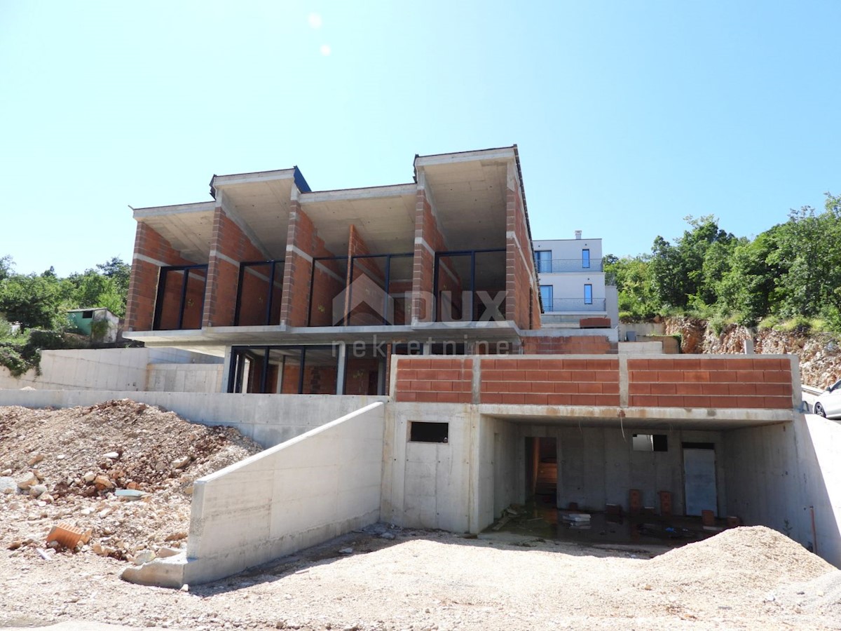 OPATIA, ST. JELENA - villa 250m2 con vista panoramica sul mare e piscina + giardino paesaggistico 1200m2