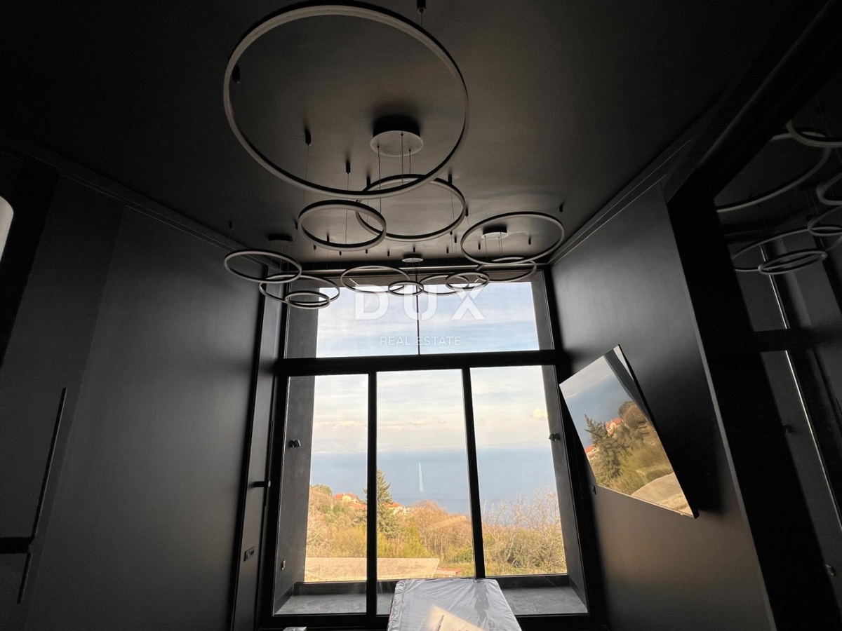 OPATIA, ST. JELENA - villa 250m2 con vista panoramica sul mare e piscina + giardino paesaggistico 1200m2