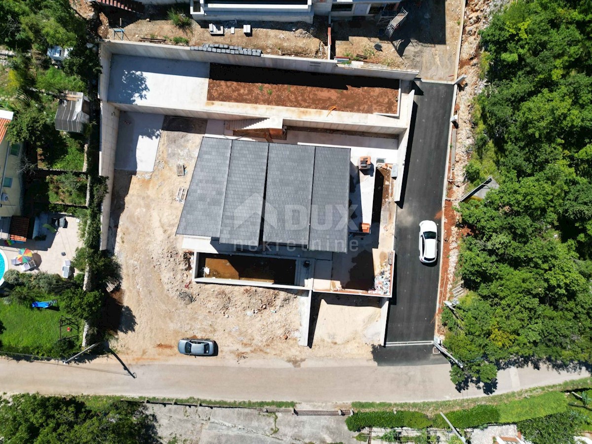 OPATIA, ST. JELENA - villa 250m2 con vista panoramica sul mare e piscina + giardino paesaggistico 1200m2