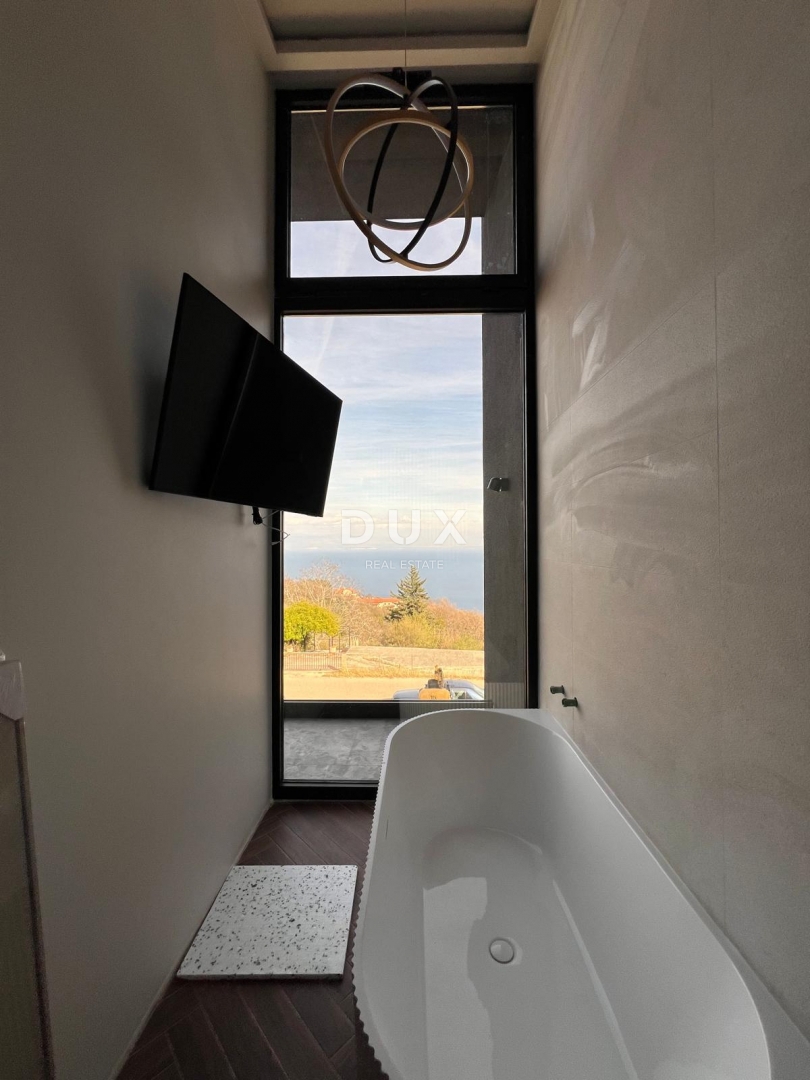 OPATIA, ST. JELENA - villa 250m2 con vista panoramica sul mare e piscina + giardino paesaggistico 1200m2