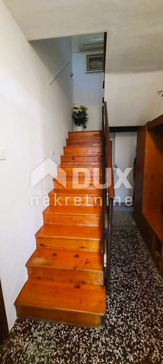ISTRIA, BARBAN - Casa con ampio giardino e bellissima vista mare, OCCASIONE!