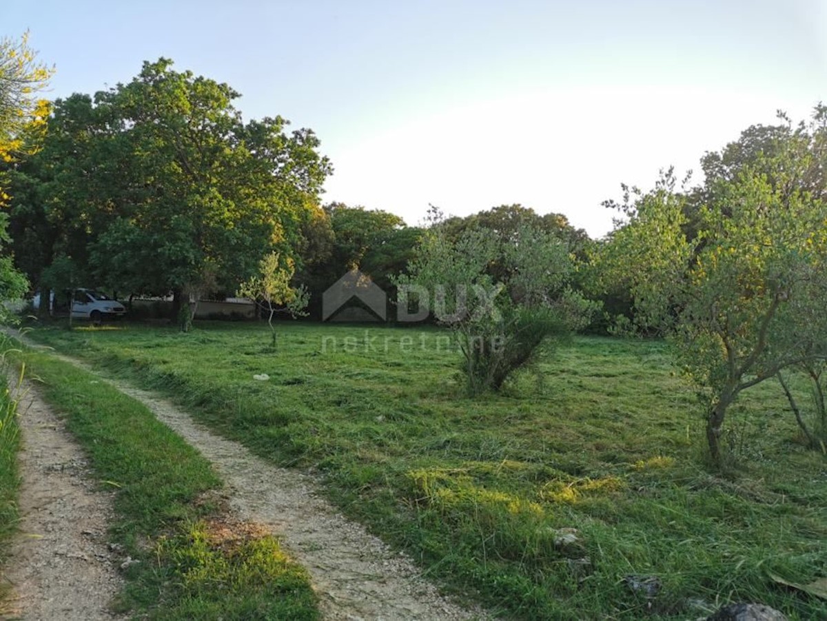 Terreno Ližnjan, 1.100m2