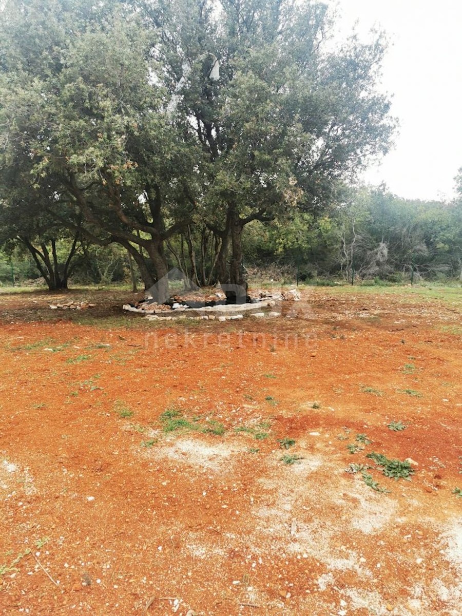 Terreno Centar, Pula, 2.200m2