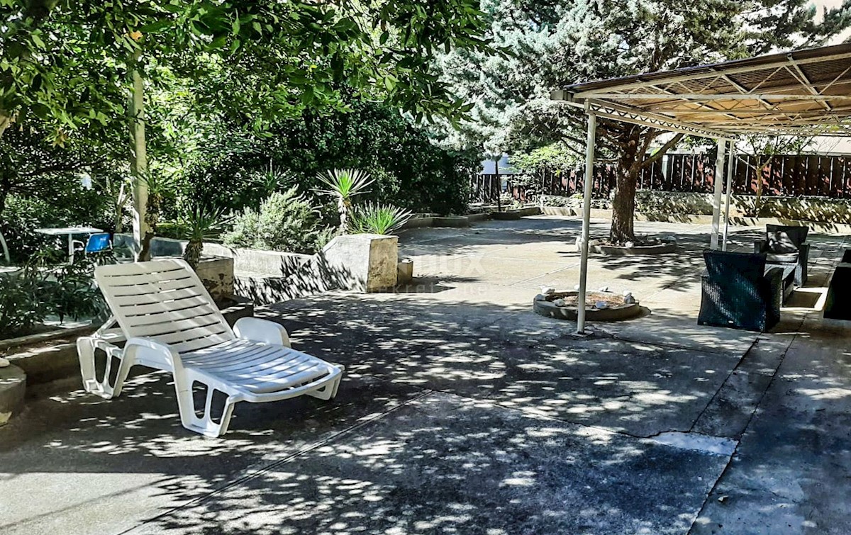 NOVI VINODOLSKI-Villa con unità abitative vicino al mare!