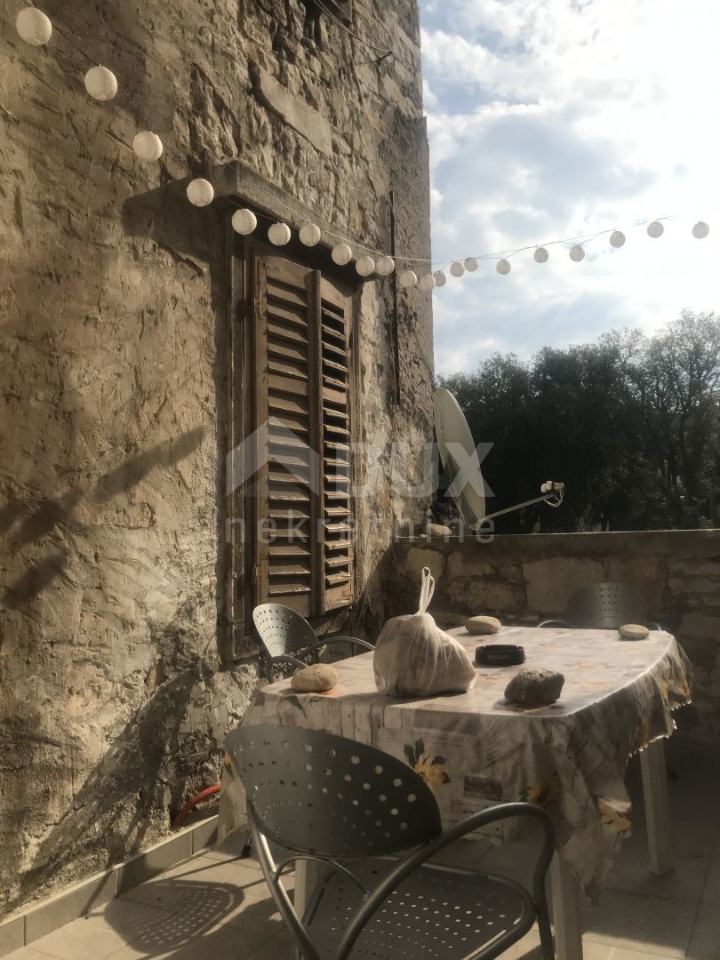 ISTRIA, PULA Casa in pieno centro su 5 piani più piccoli!