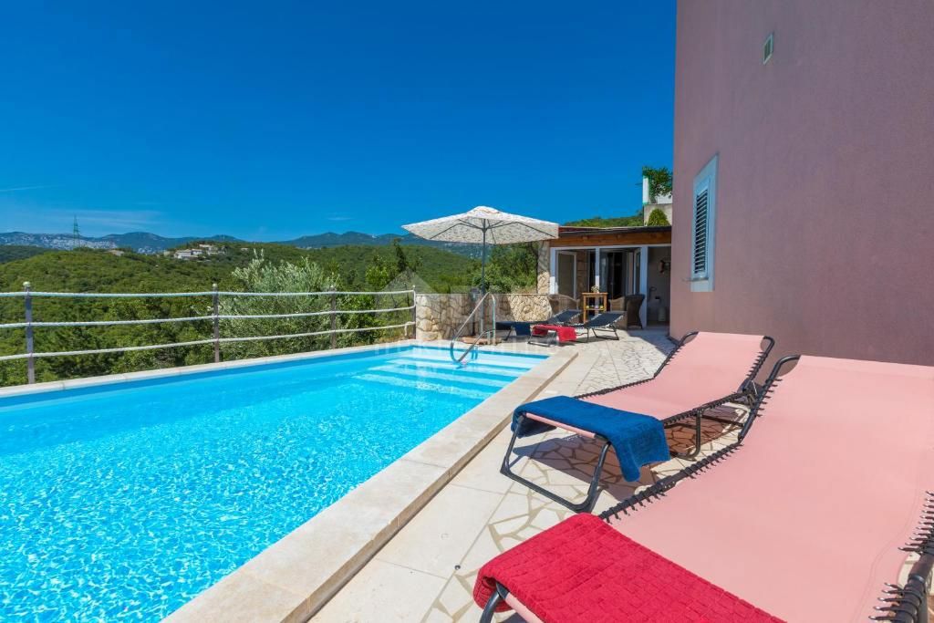 CRIKVENICA- Bella villa con 3 appartamenti e piscina