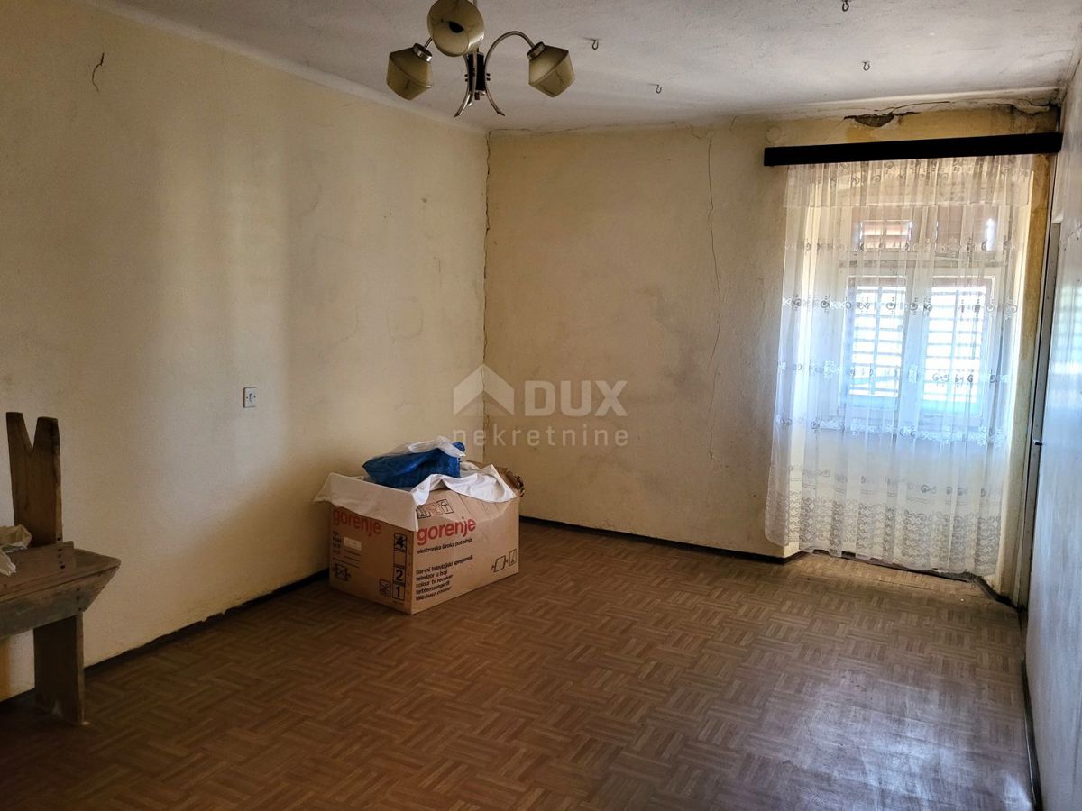 ISTRIA, BARBAN - Vecchia casa da ristrutturare in posizione tranquilla