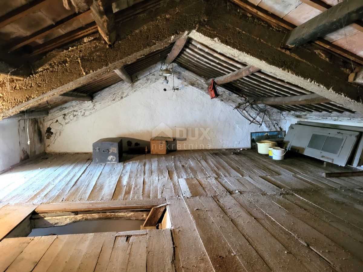 ISTRIA, BARBAN - Vecchia casa da ristrutturare in posizione tranquilla