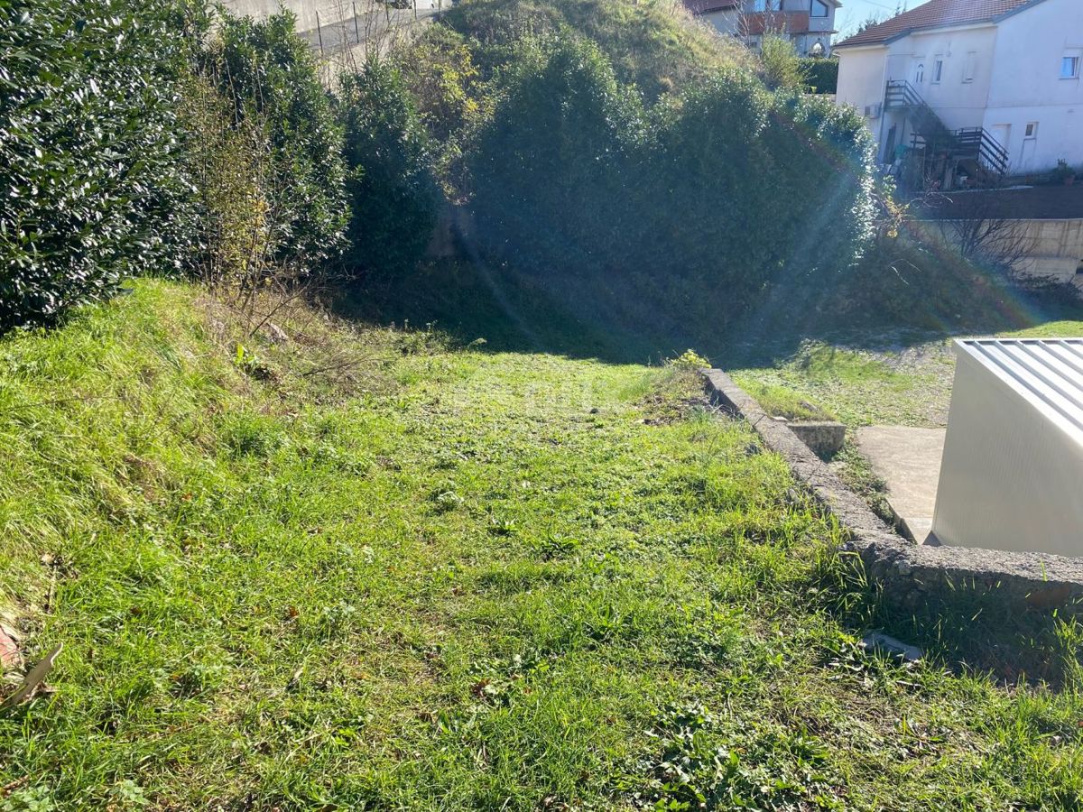 VIŠKOVO, MARČELJI - CASA CON GIARDINO E GARAGE!!!