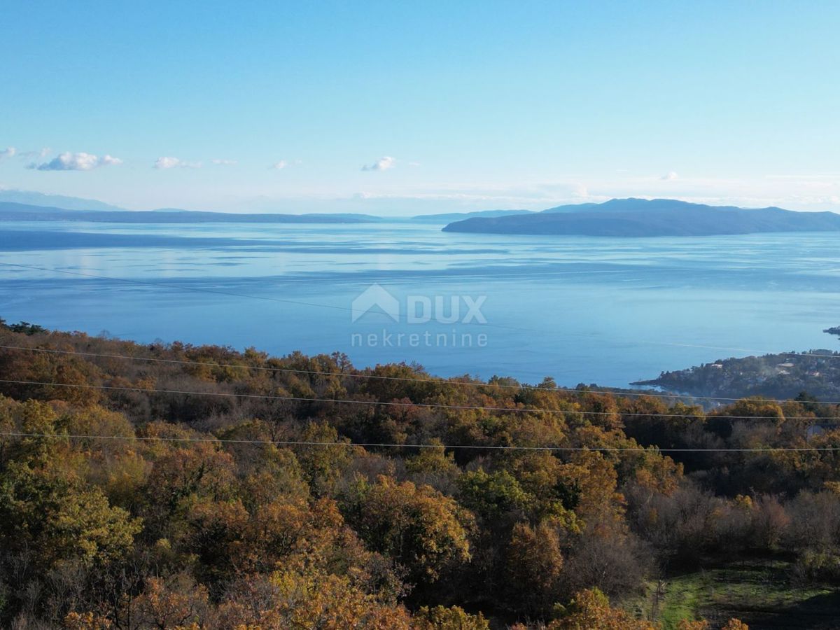 OPATIJA VEPRINAC - terreno edificabile di 18150m2 con bellissima vista sul mare