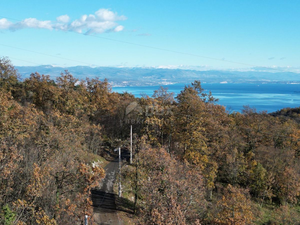 OPATIJA VEPRINAC - terreno edificabile di 18150m2 con bellissima vista sul mare