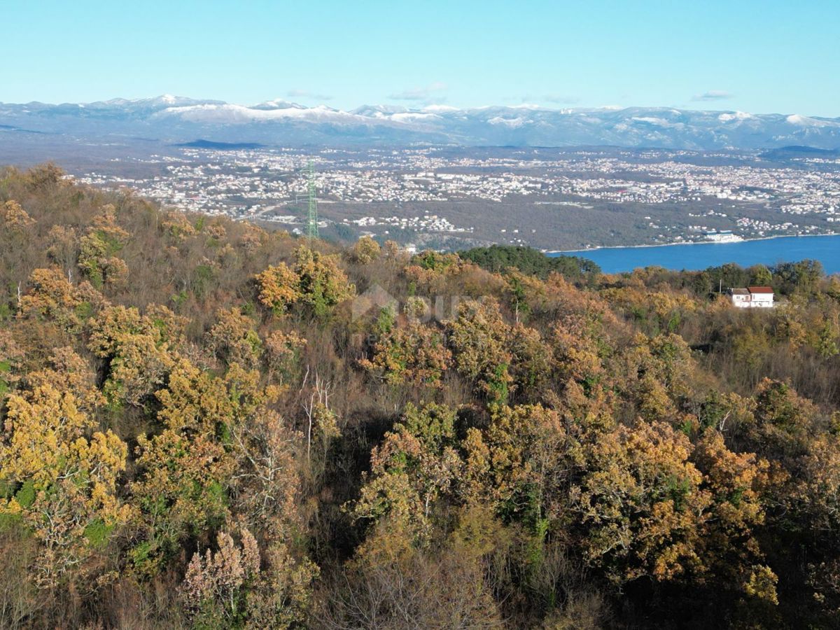 OPATIJA VEPRINAC - terreno edificabile di 18150m2 con bellissima vista sul mare