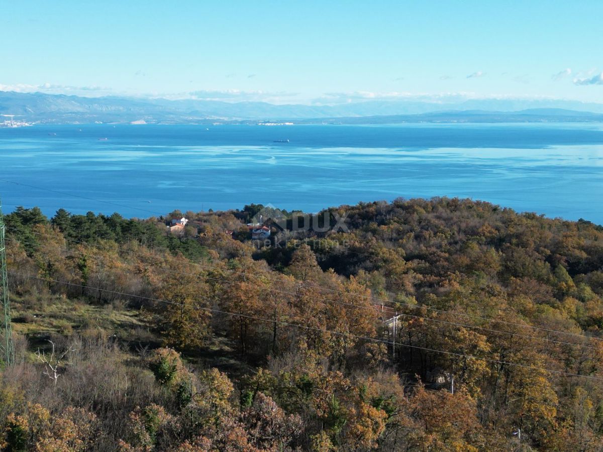 OPATIJA VEPRINAC - terreno edificabile di 18150m2 con bellissima vista sul mare