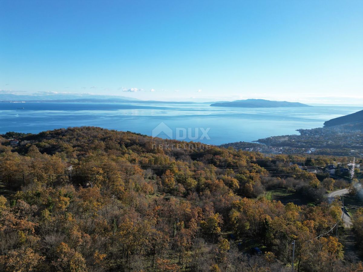 OPATIJA VEPRINAC - terreno edificabile di 18150m2 con bellissima vista sul mare