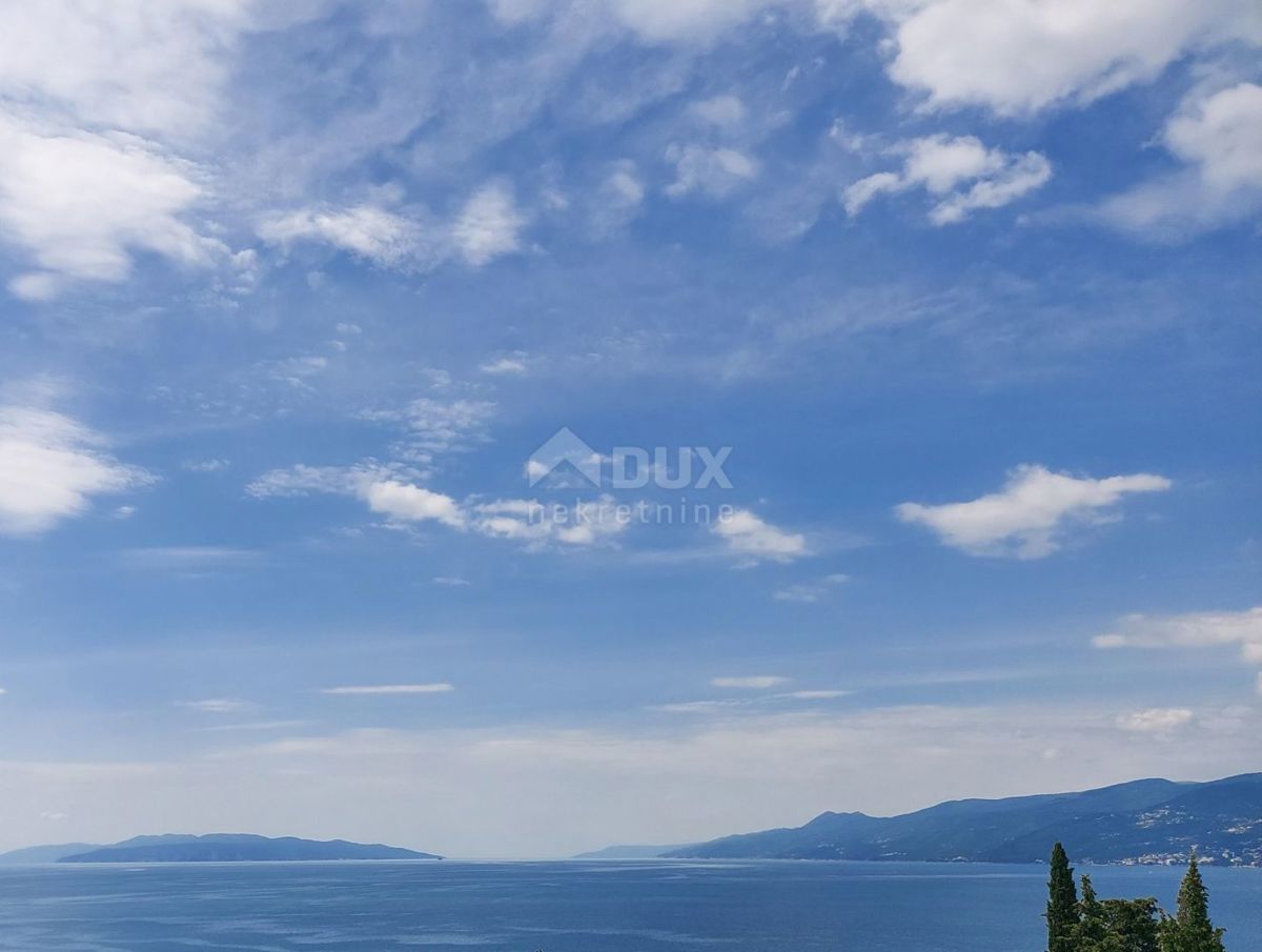 RIJEKA, COSTABELLA, BIVIO - terreno edificabile 1100m2 con vista mare per edificio residenziale - appartamenti - appartamenti / casa familiare / villa / casa in affitto - vacanze con piscina