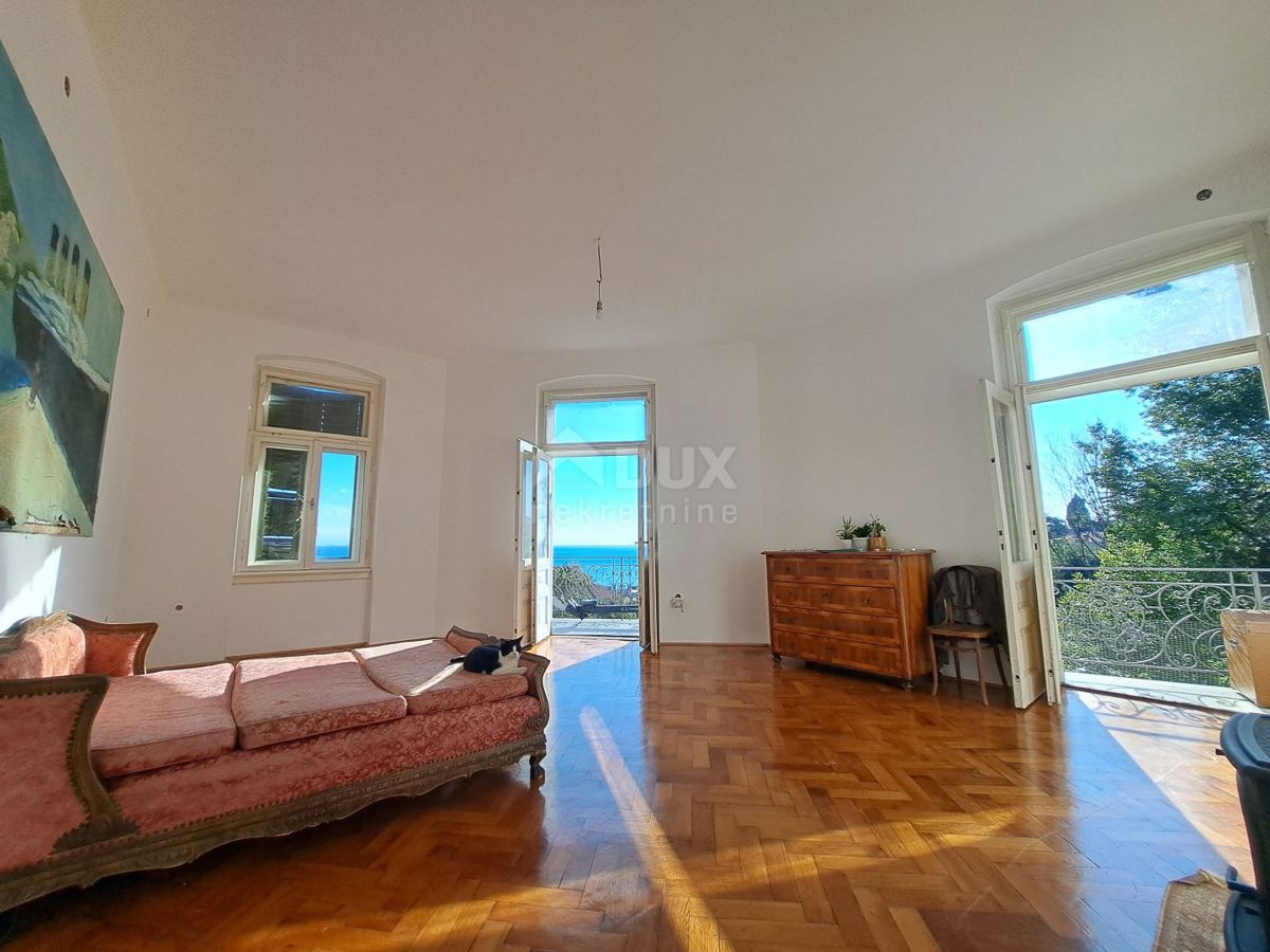 OPATIJA - Appartamento prima fila al mare