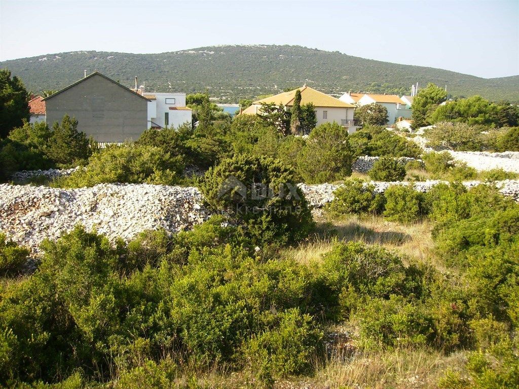 ZARA, ISOLA DI IST - Terreno edificabile