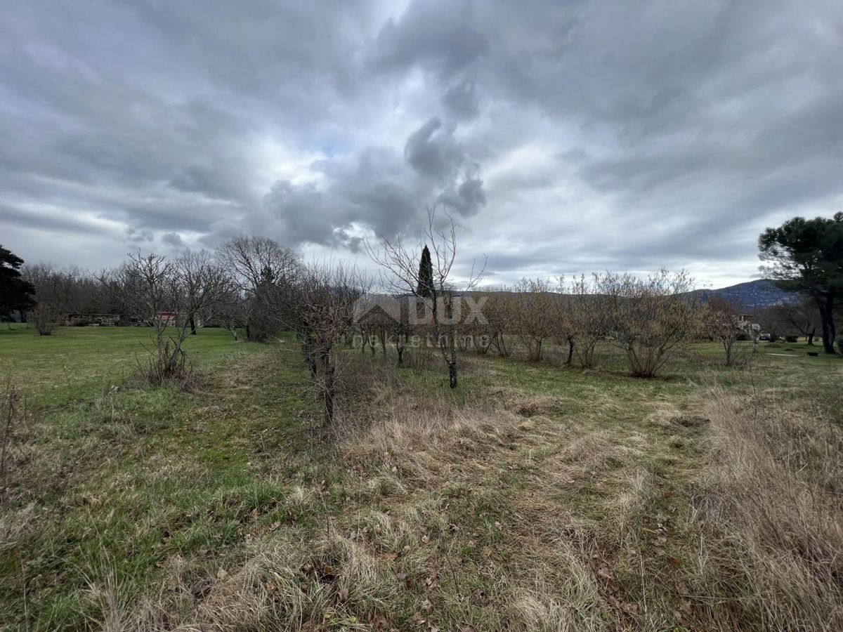 ISTRIA, KRŠAN - Ampio terreno edificabile